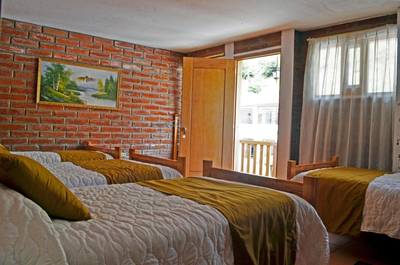 Lagoon Hotel Chugchilán Екстериор снимка