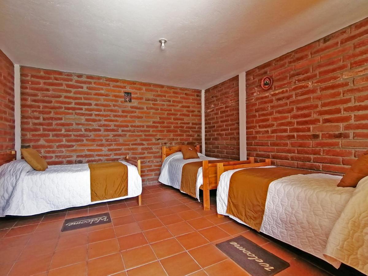 Lagoon Hotel Chugchilán Екстериор снимка