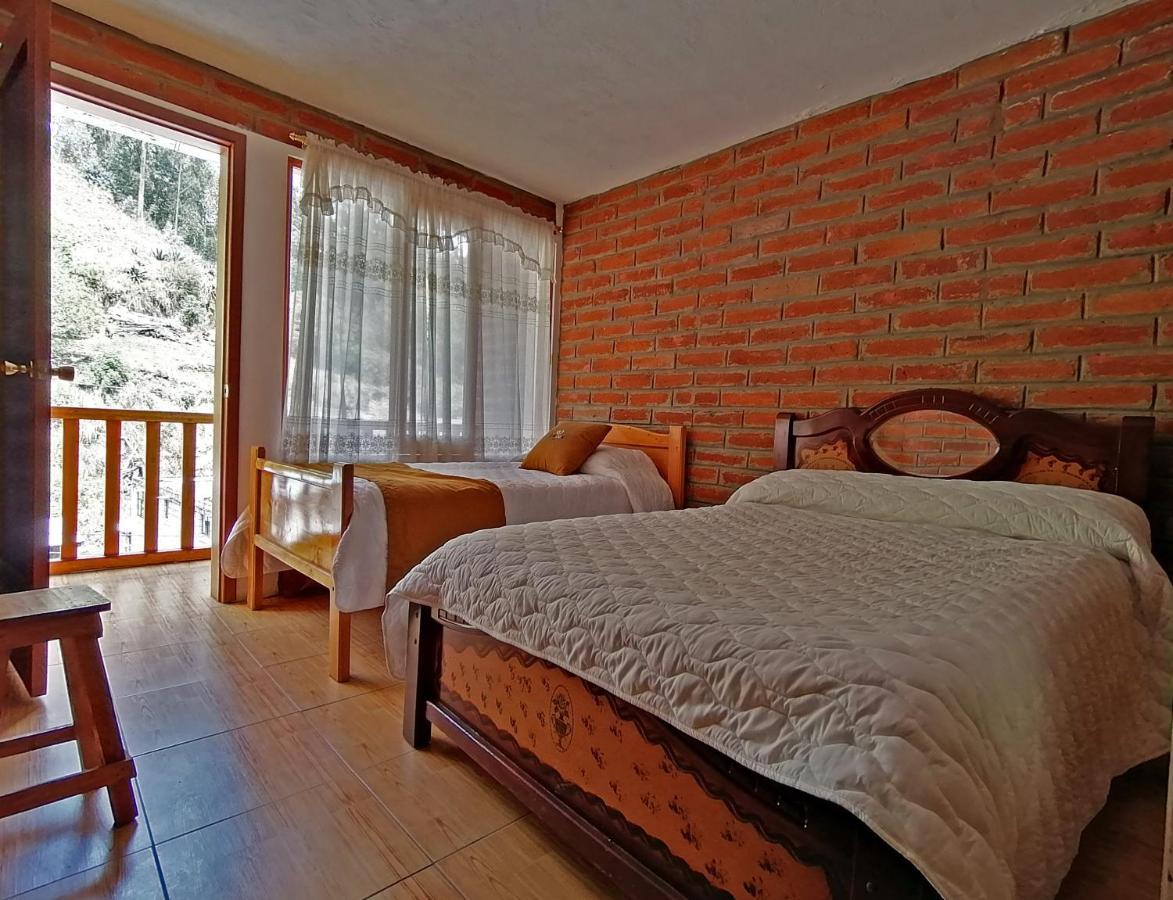 Lagoon Hotel Chugchilán Екстериор снимка