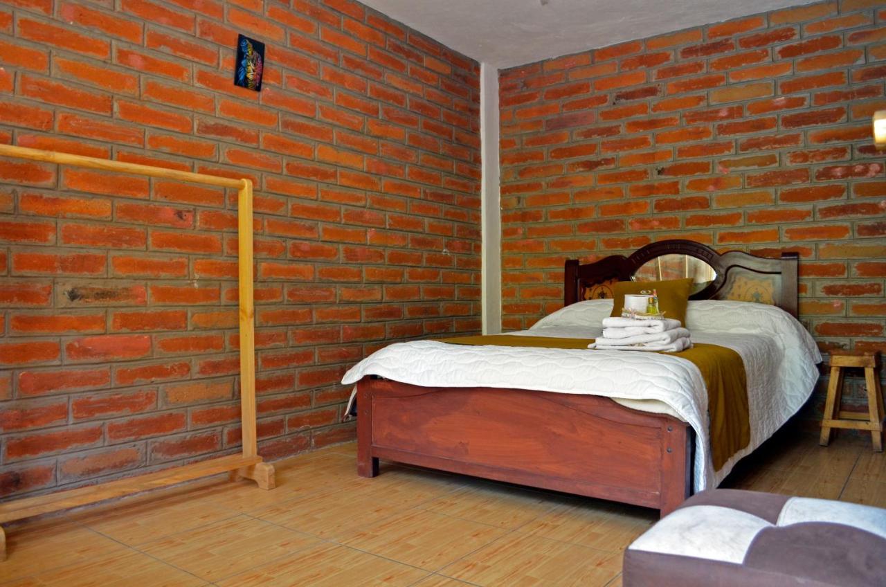 Lagoon Hotel Chugchilán Екстериор снимка
