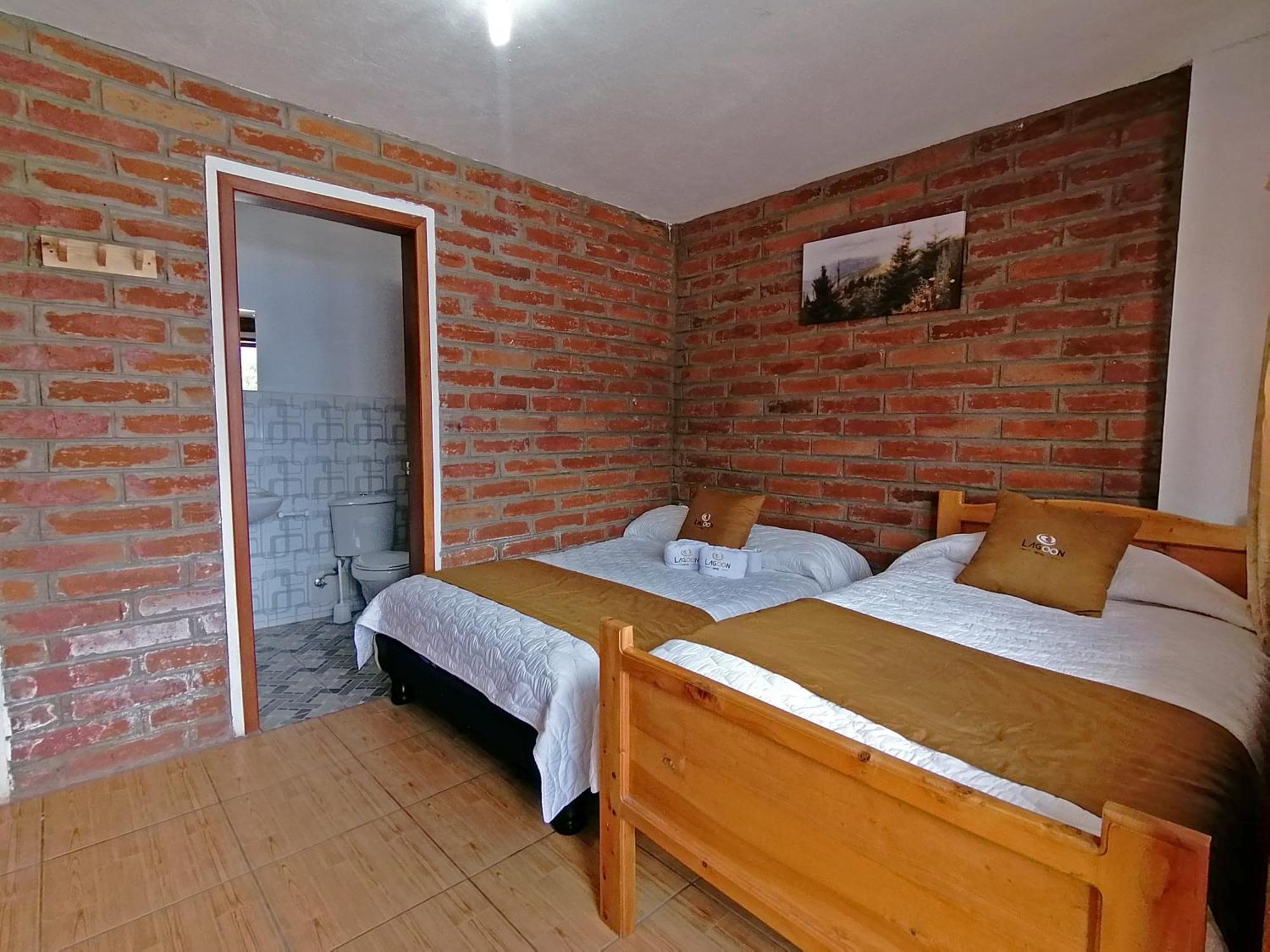 Lagoon Hotel Chugchilán Екстериор снимка