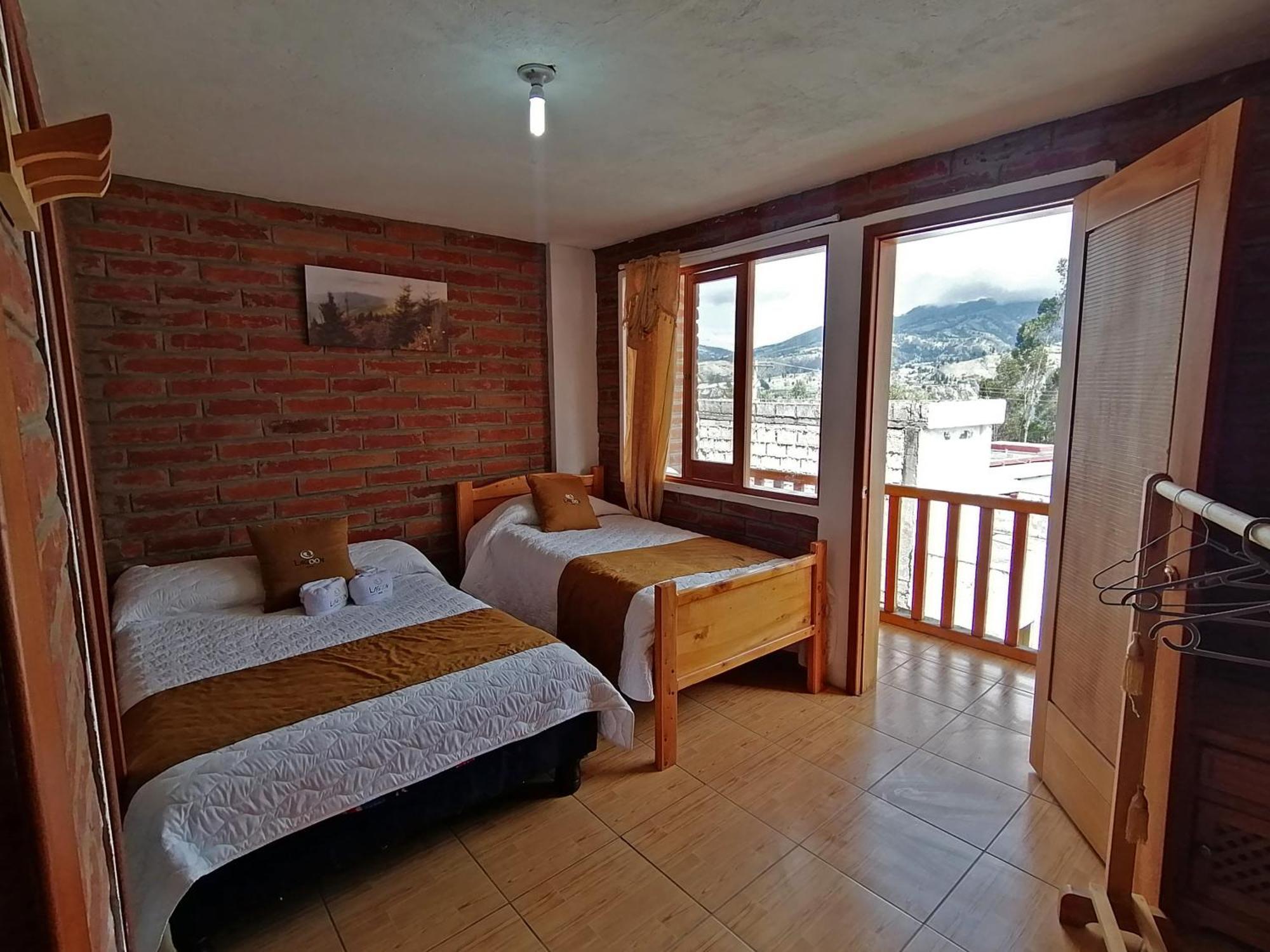 Lagoon Hotel Chugchilán Екстериор снимка