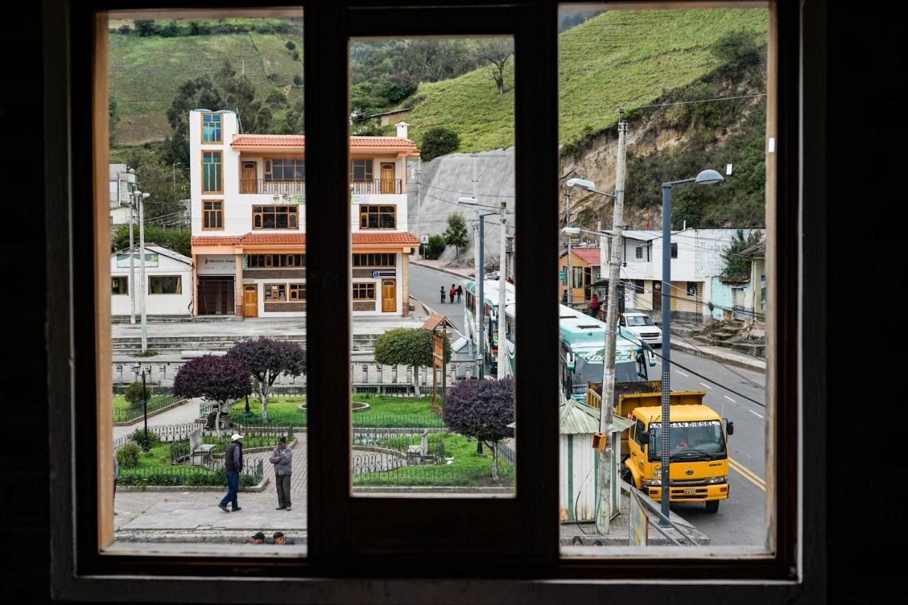 Lagoon Hotel Chugchilán Екстериор снимка