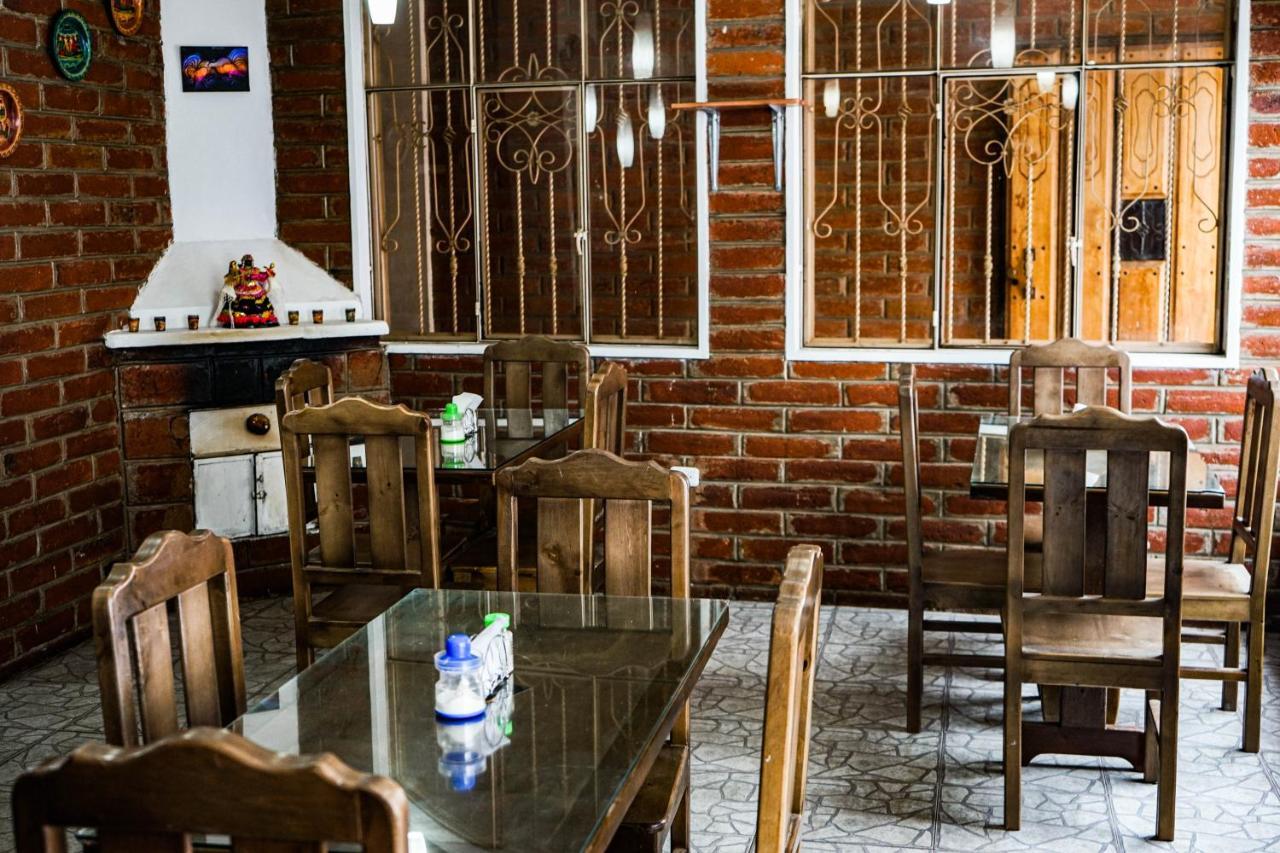 Lagoon Hotel Chugchilán Екстериор снимка