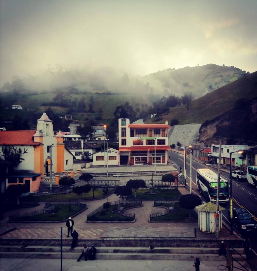 Lagoon Hotel Chugchilán Екстериор снимка